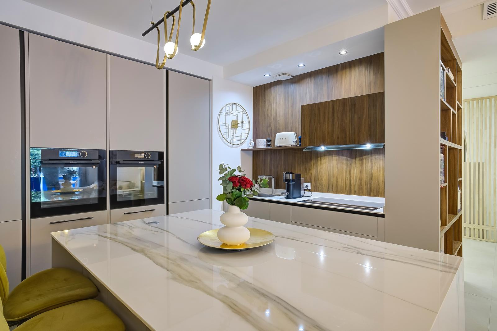 
                                                Vente
                                                 Nice - Cimiez  - beau  3 pièces de 73 m² terrasse