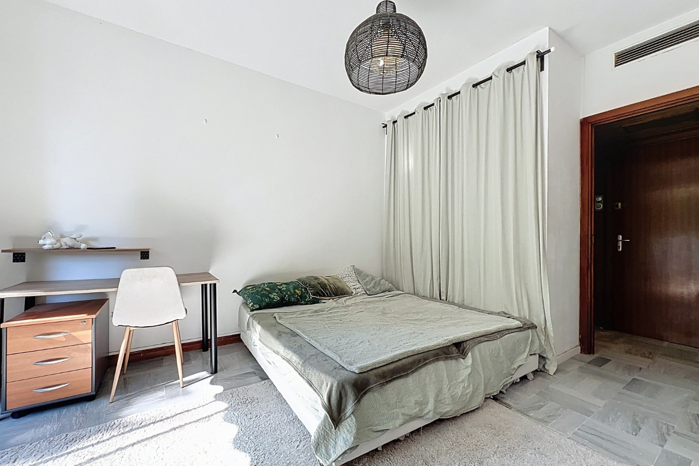 
                                                Vente
                                                 Nice Cimiez Cemenelum - Beau studio 26 m2 balcon