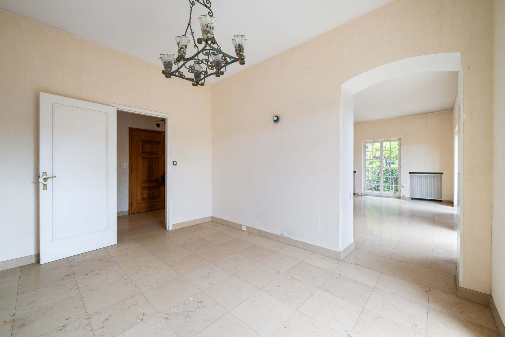 
                                                Vente
                                                 Nice Cimiez - Charmante maison de plain-pied aux airs andalous proche du Musée Chagall