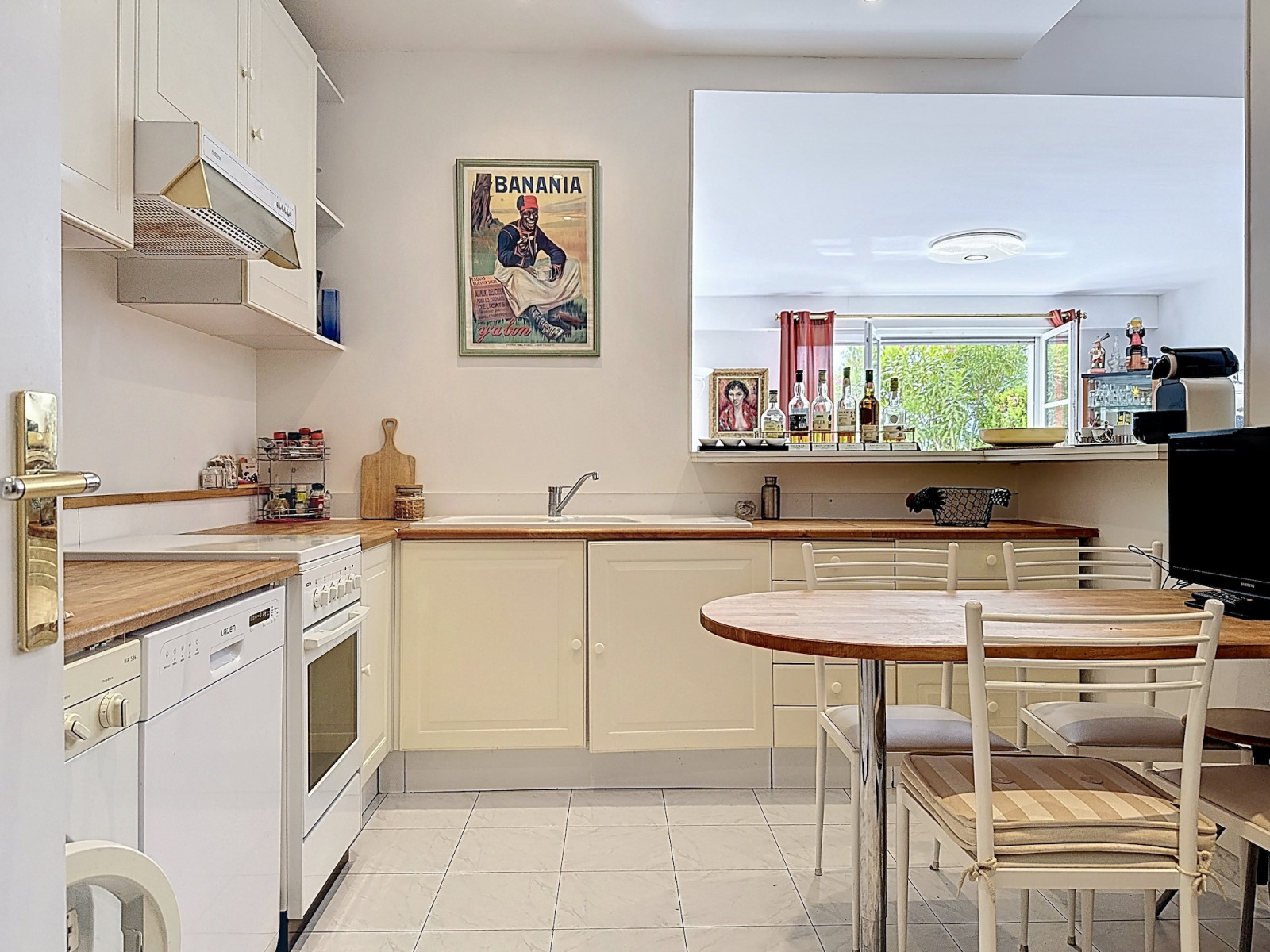 
                                                Vente
                                                 Nice Cimiez - Espace, calme, piscine : que du bonheur !