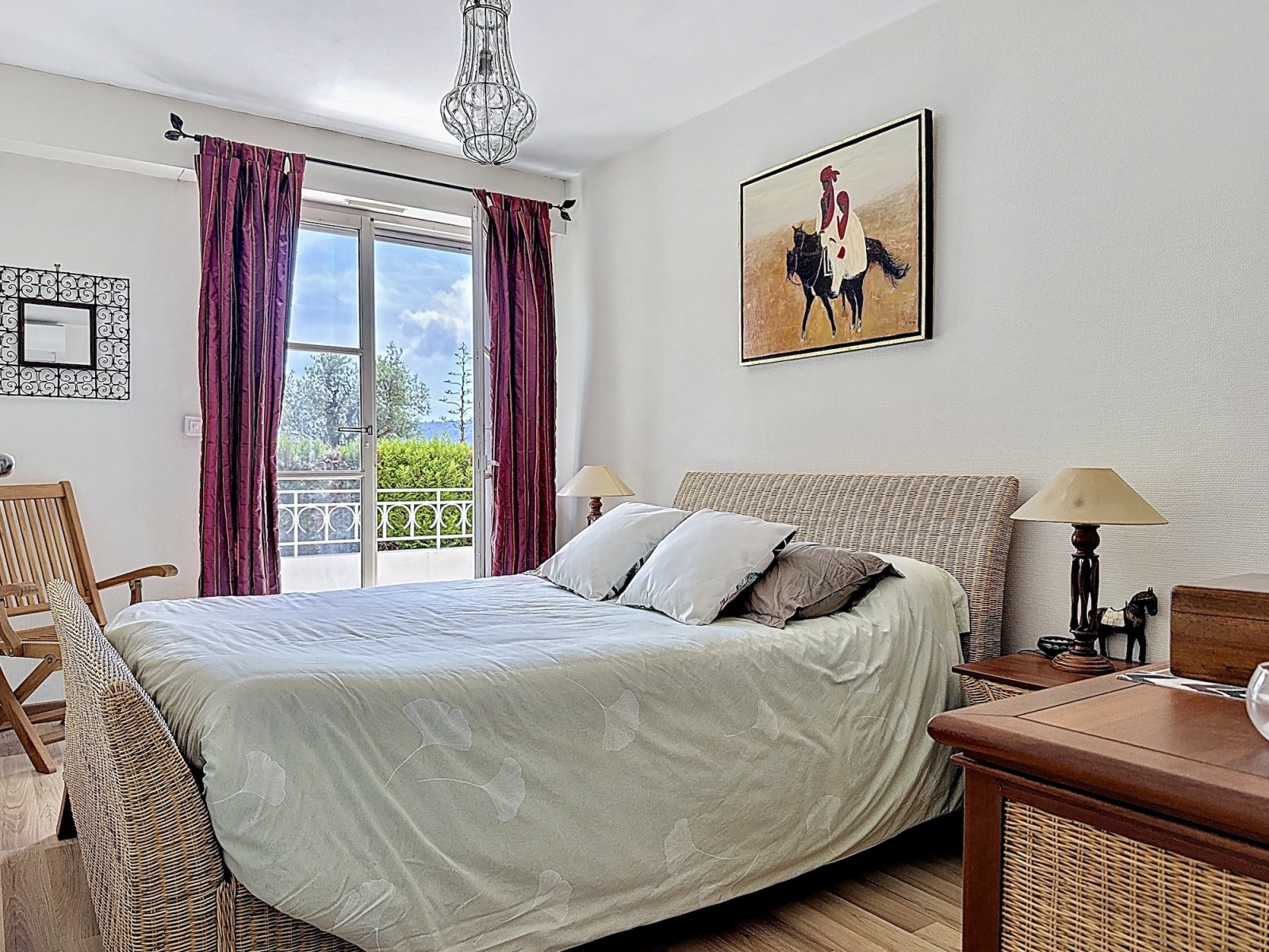 
                                                Vente
                                                 Nice Cimiez - Espace, calme, piscine : que du bonheur !
