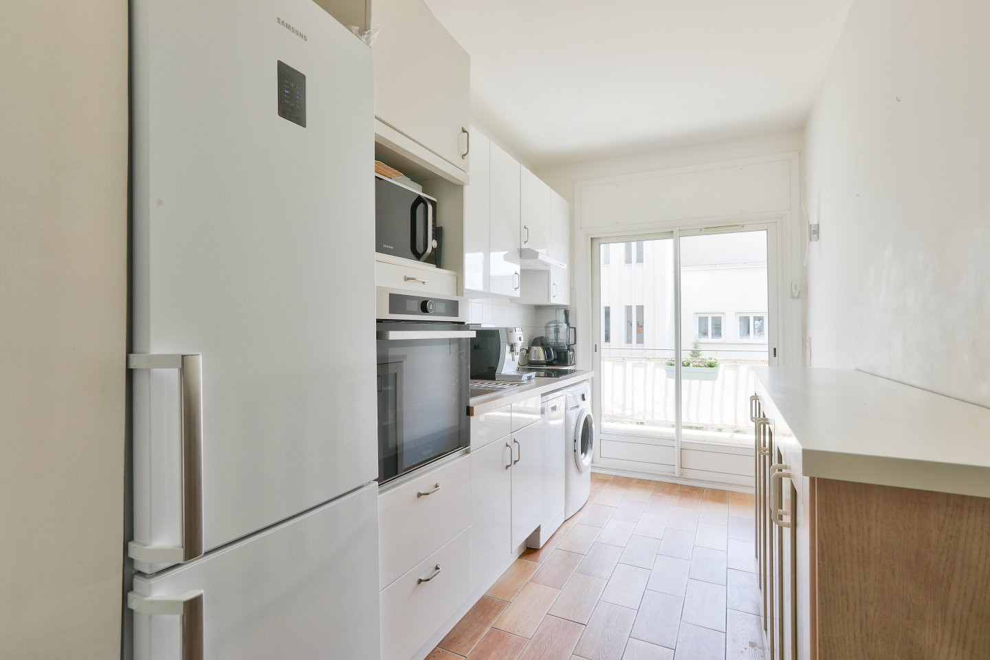 
                                                Vente
                                                 Nice Cimiez - Magnifique 3 pièces rénové dans résidence de standing