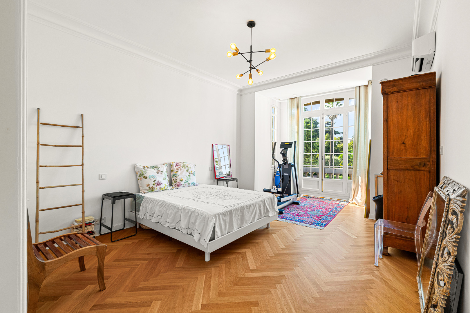 
                                                Vente
                                                 Nice - Cimiez - Magnifique 4 pièces