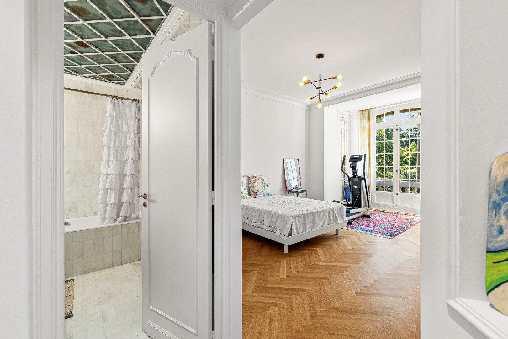 
                                                Vente
                                                 Nice - Cimiez - Magnifique 4 pièces