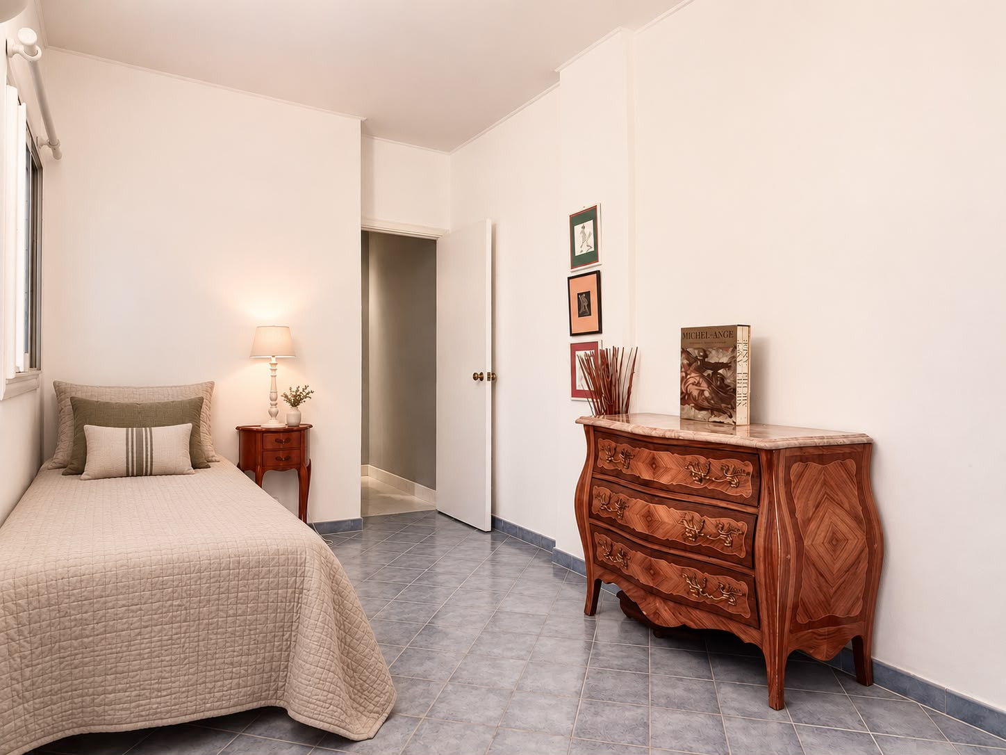 
                                                Vente
                                                 Nice Cimiez - Proche Centre ville et collège Stanislas, beau 3 pièces 87m2 en Rez de Jardin