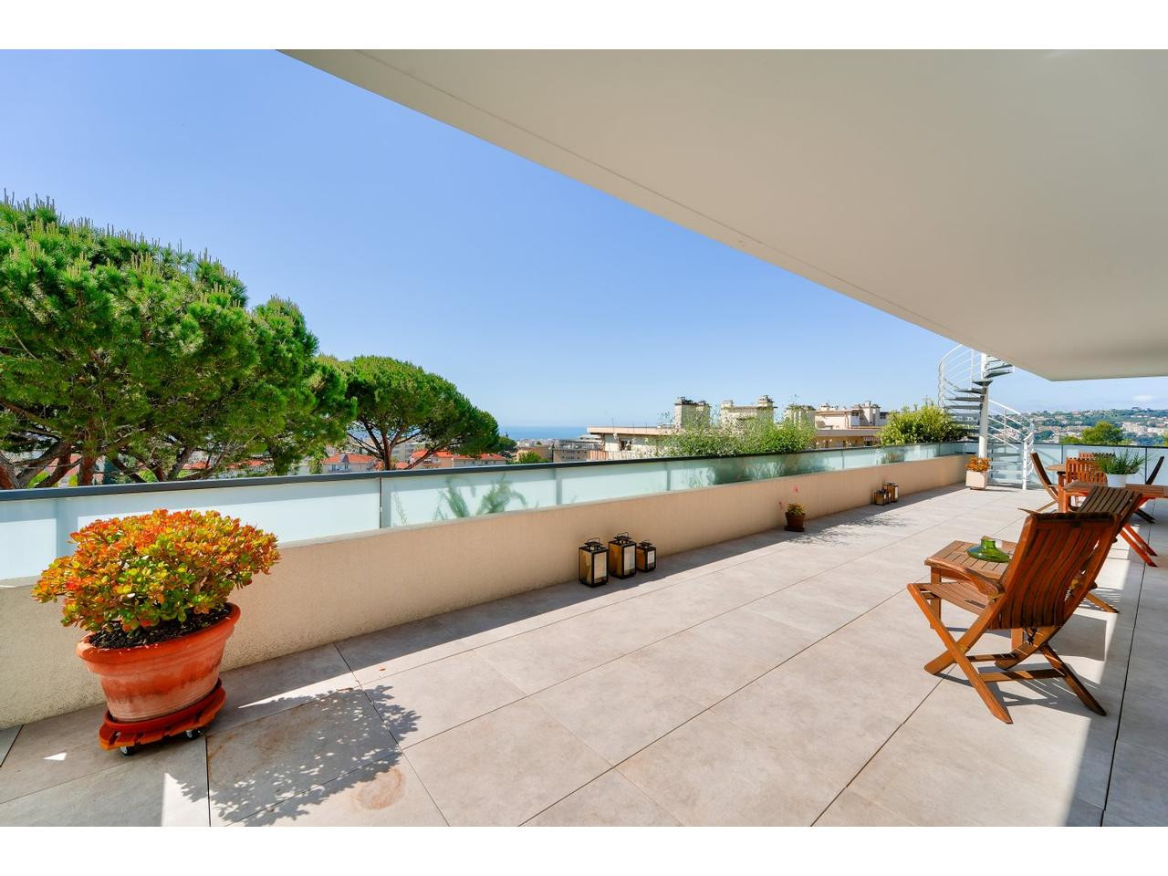 
                                                Vente
                                                 Nice Cimiez Toit-terrasse