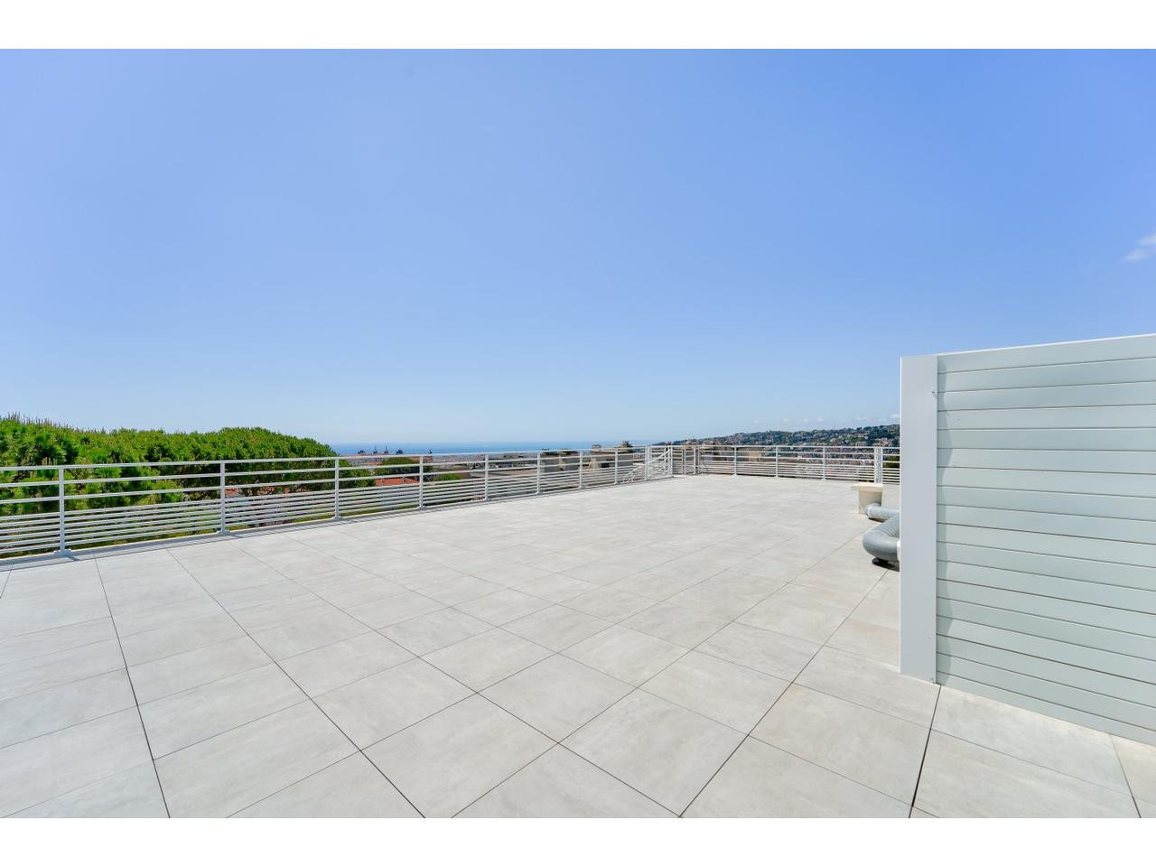 
                                                Vente
                                                 Nice Cimiez Toit-terrasse