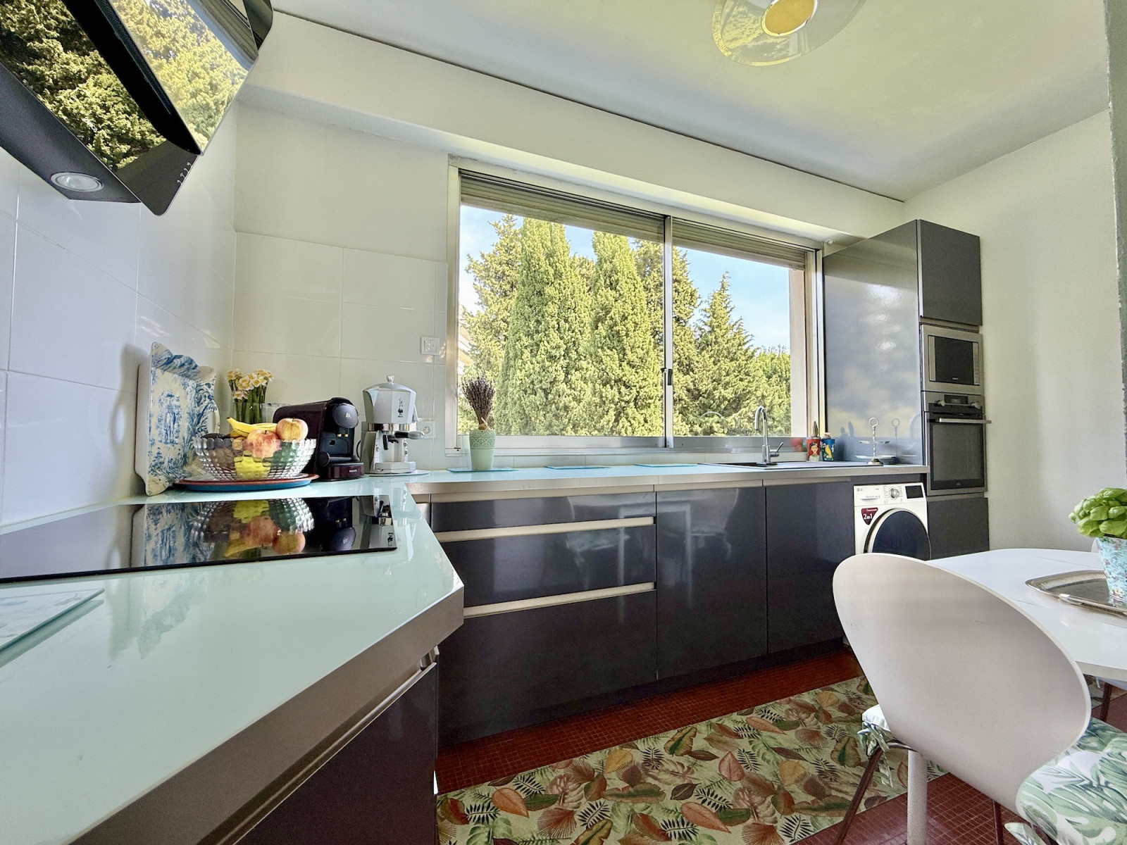 
                                                Vente
                                                 Nice Cimiez - Spacieux 3 pièces de 80 m2 dans résidence luxueuse