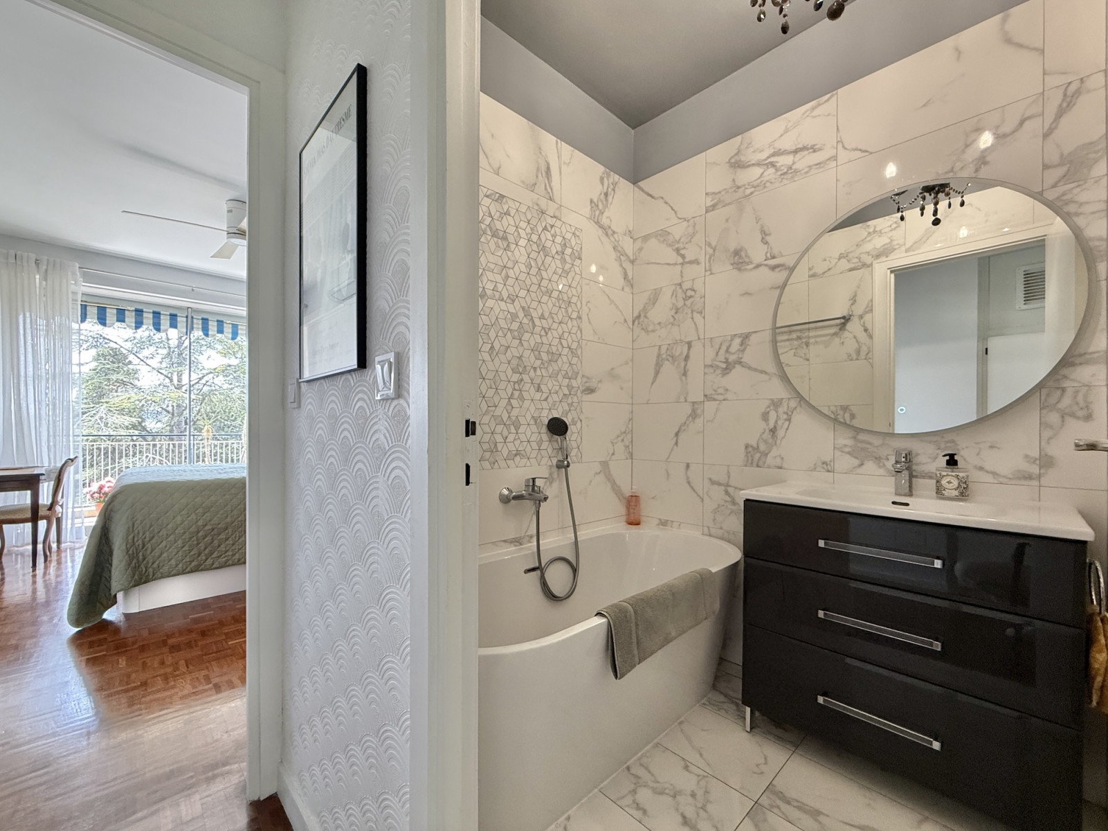 
                                                Vente
                                                 Nice Cimiez - Spacieux 3 pièces de 80 m2 dans résidence luxueuse