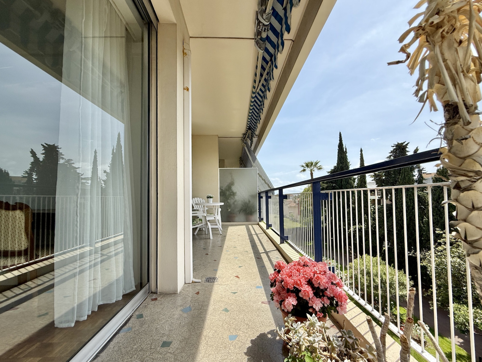 
                                                Vente
                                                 Nice Cimiez - Spacieux 3 pièces de 80 m2 dans résidence luxueuse