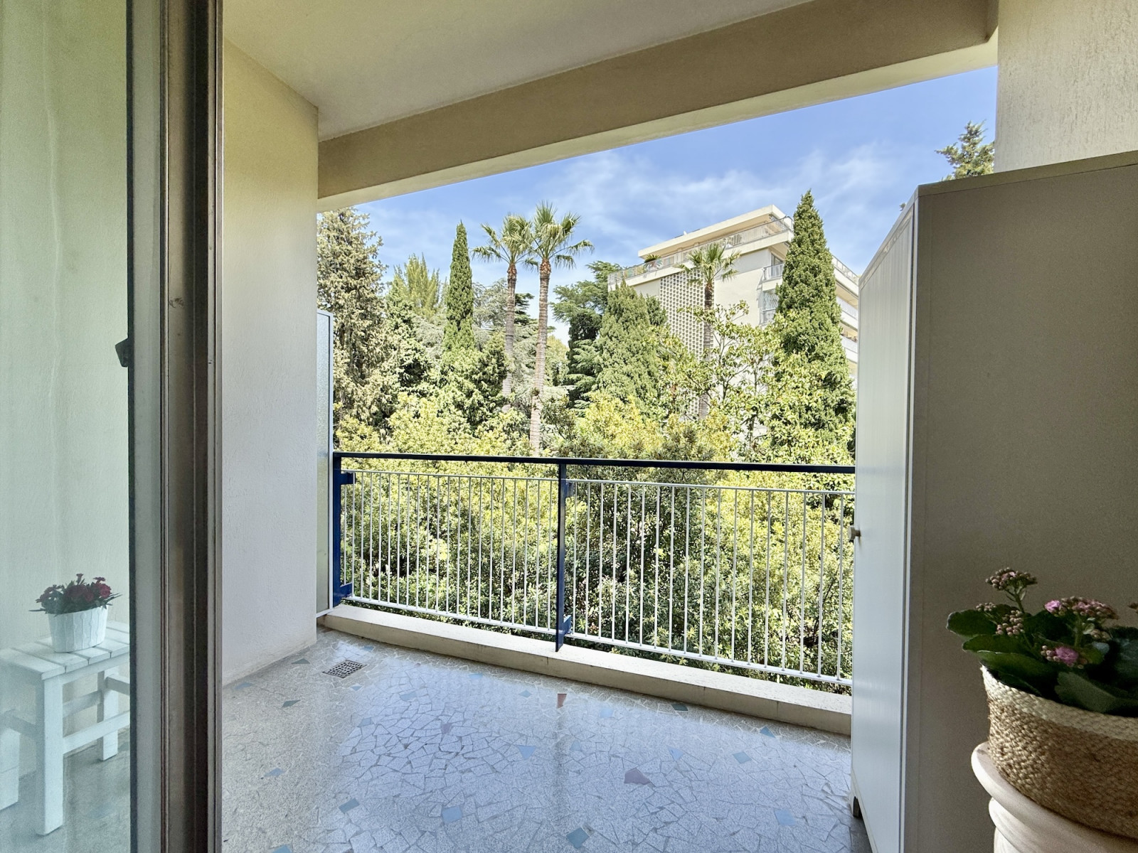 
                                                Vente
                                                 Nice Cimiez - Spacieux 3 pièces de 80 m2 dans résidence luxueuse