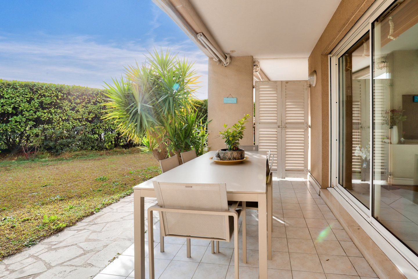 
                                                Vente
                                                 Nice Cimiez - Superbe 4 pièces de 108 m2