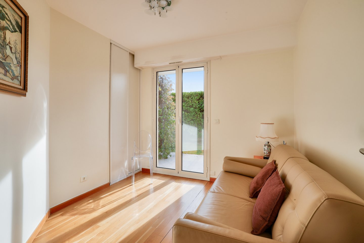 
                                                Vente
                                                 Nice Cimiez - Superbe 4 pièces en rez de jardin