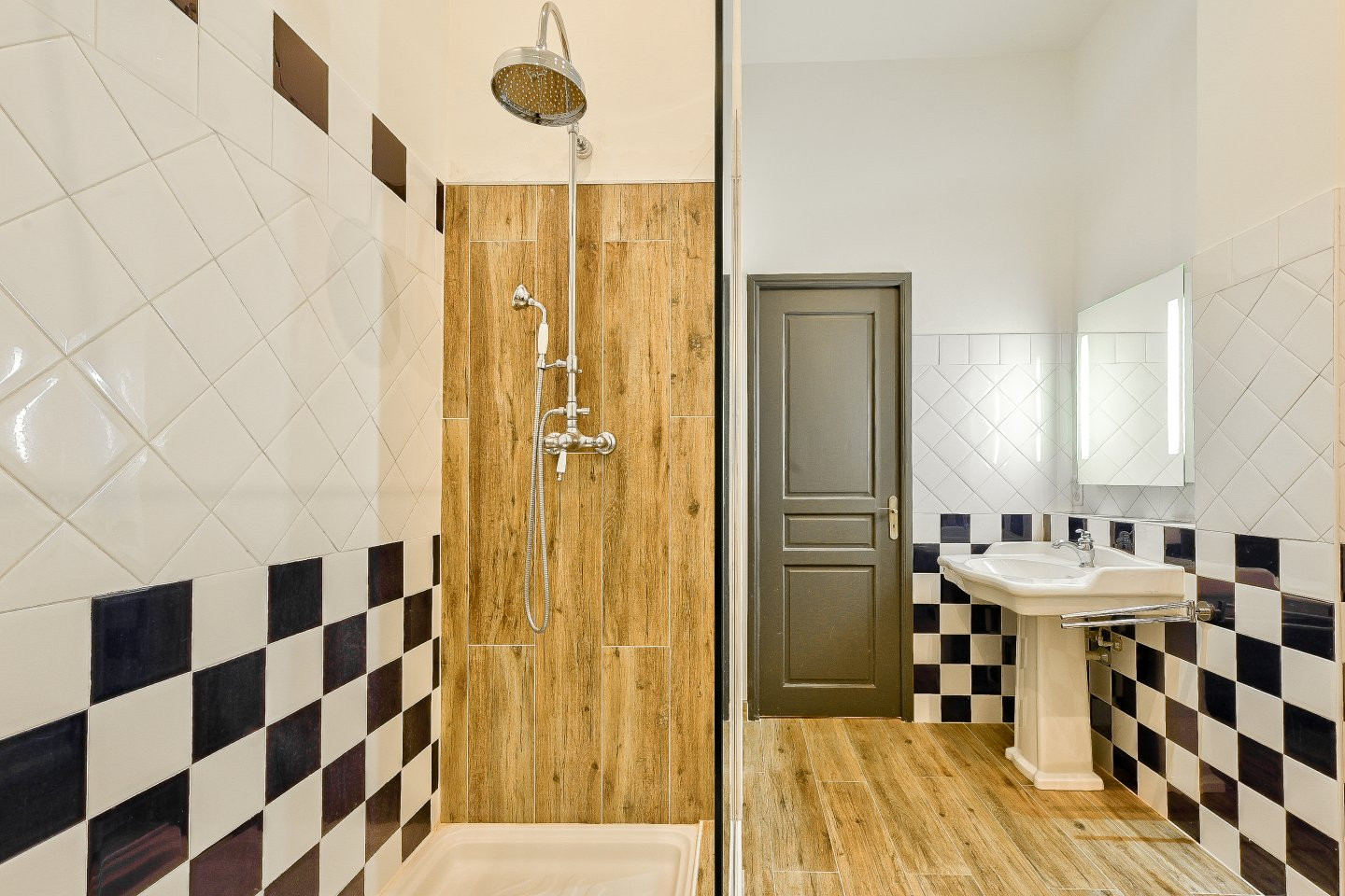 
                                                Vente
                                                 NICE CIMIEZ - Superbe appartement atypique