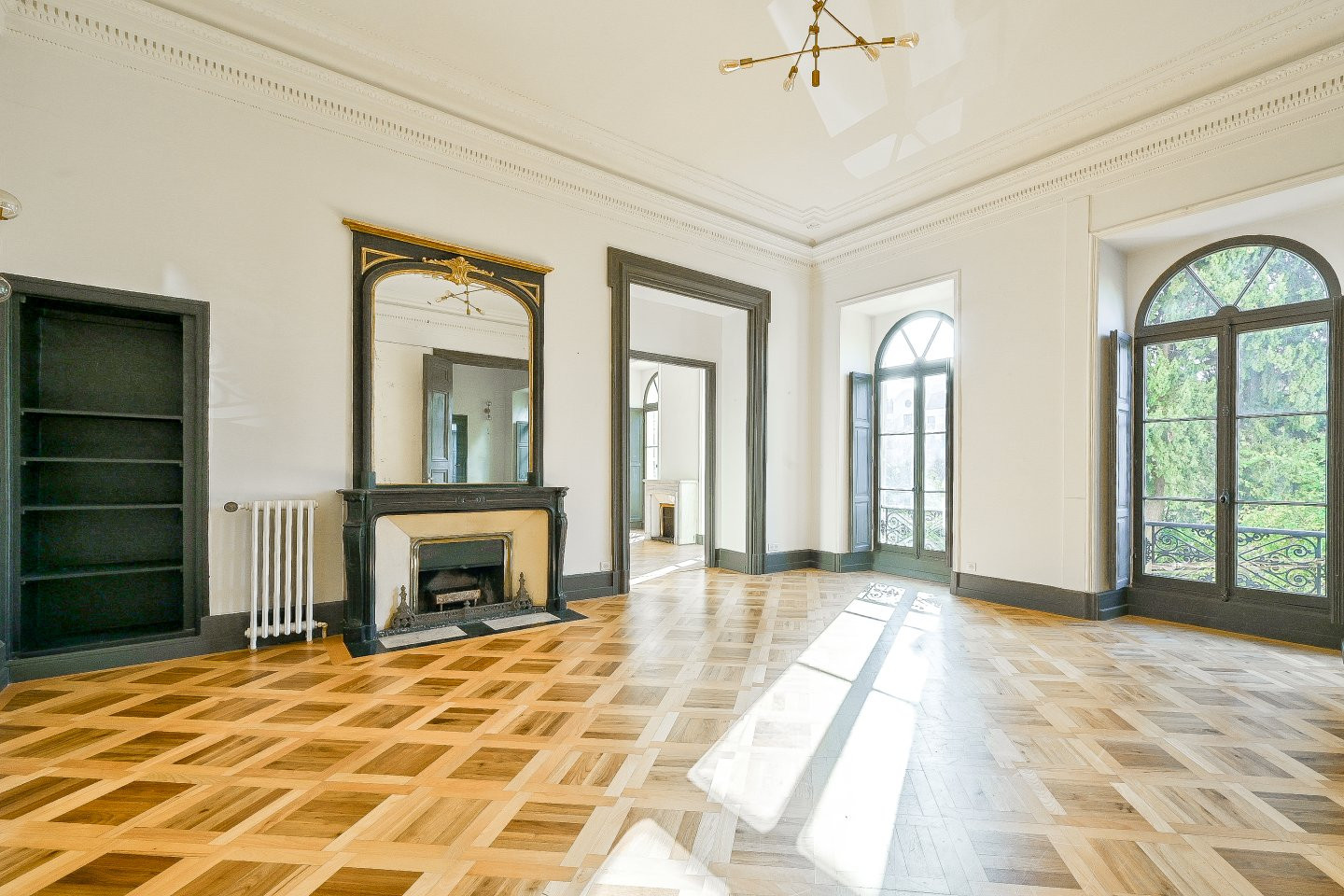 
                                                Vente
                                                 NICE CIMIEZ - Superbe appartement atypique