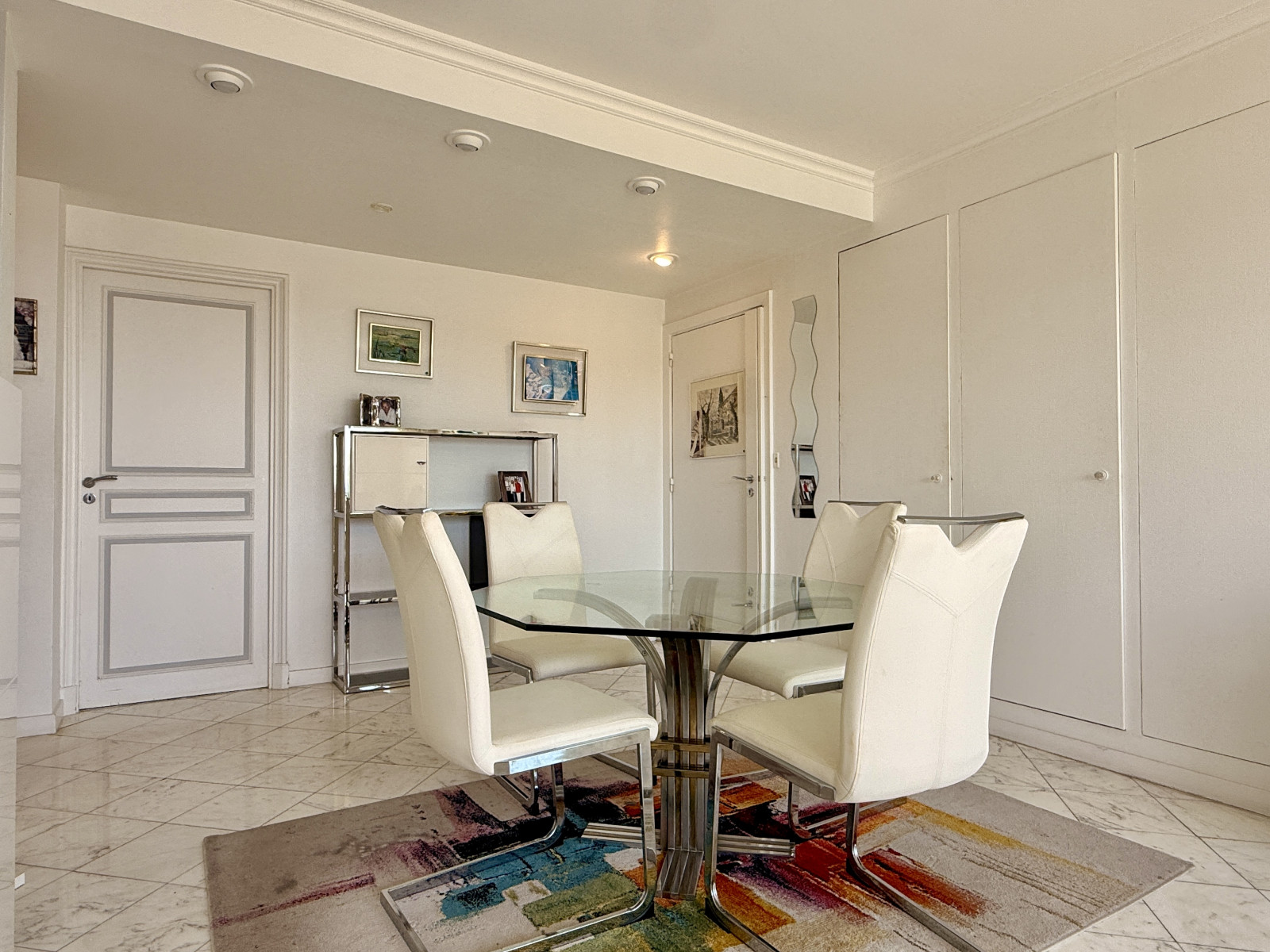 
                                                Vente
                                                 Nice Cimiez - Superbe appartement en dernier étage avec vue exceptionnelle mer et jardin