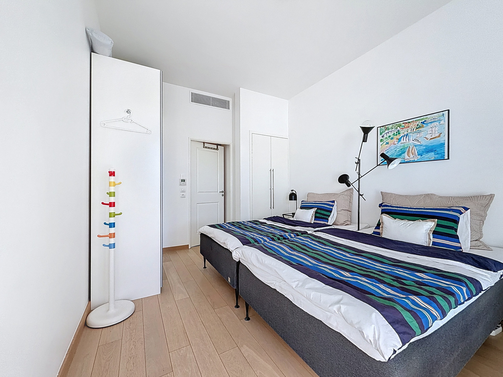 
                                                Vente
                                                 Nice Cimiez - Superbe rez de jardin dans une résidence luxueuse