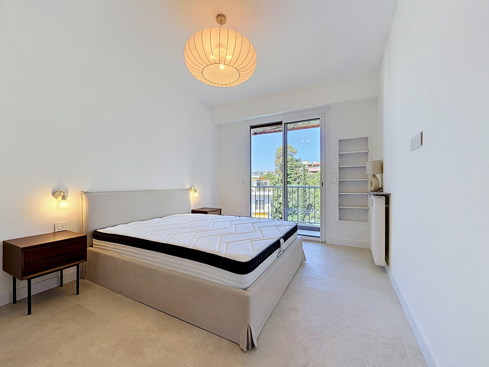 
                                                Vente
                                                 Nice Cimiez - Très bel appartement 3 pièces