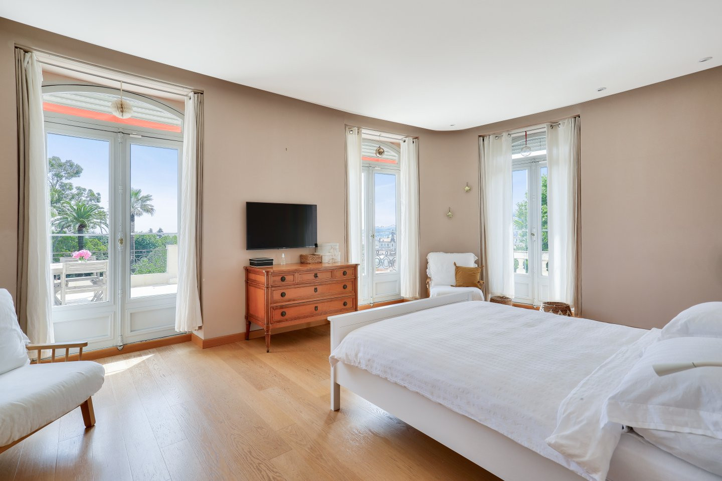 
                                                Vente
                                                 Nice - Exceptionnel appartement rénové