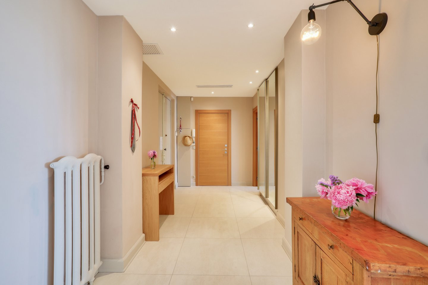 
                                                Vente
                                                 Nice - Exceptionnel appartement rénové dans un ancien Palace de Cimiez