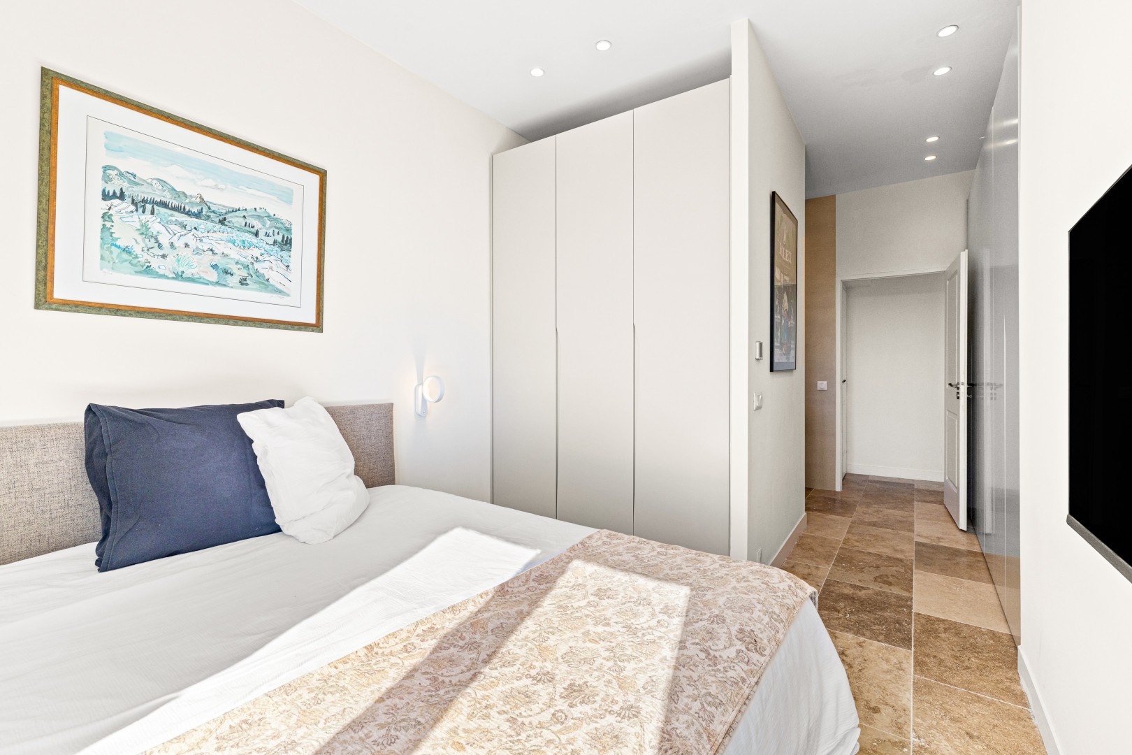 
                                                Vente
                                                 Nice - Falicon - Jolie maison 4 pièces de 95 m² rénové avec terrasse, jardin et vue sur les collines et la mer
