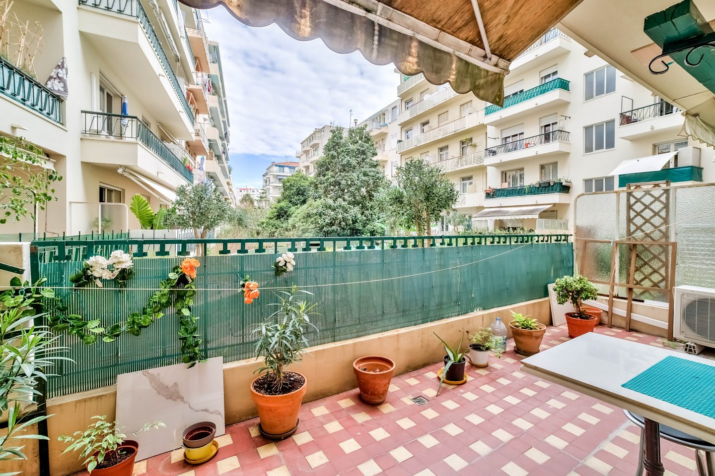 
                                                Vente
                                                 Nice Fleurs - Grand 3/4 pièces de 86 m2 avec terrasse entièrement rénové