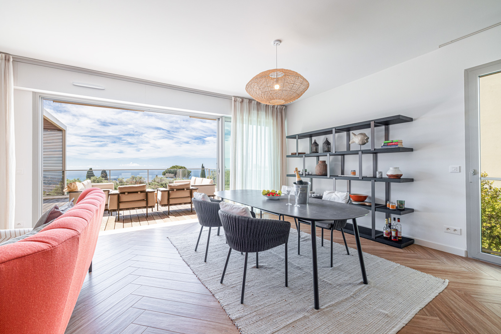 
                                                Vente
                                                 NICE - Gairaut  - Magnifique Duplex de 171 m² au sein d’un domaine fermé haut de gamme