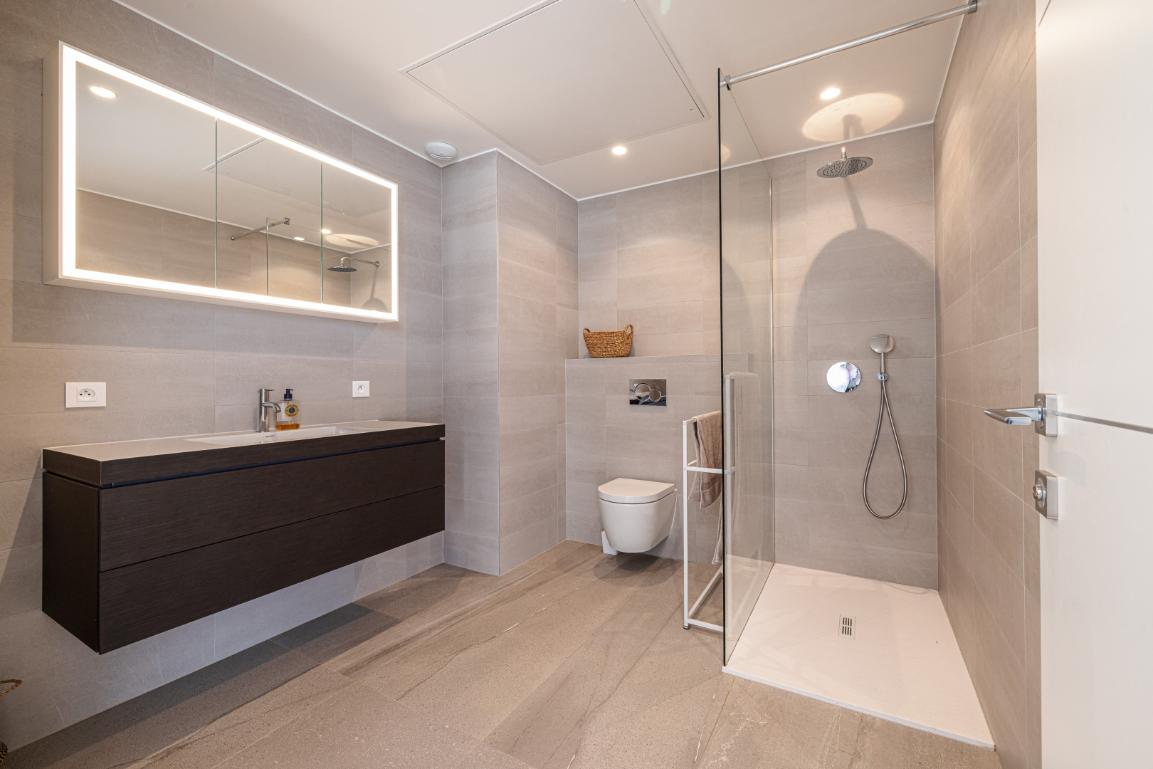 
                                                Vente
                                                 NICE - Gairaut  - Magnifique Duplex de 171 m² au sein d’un domaine fermé haut de gamme