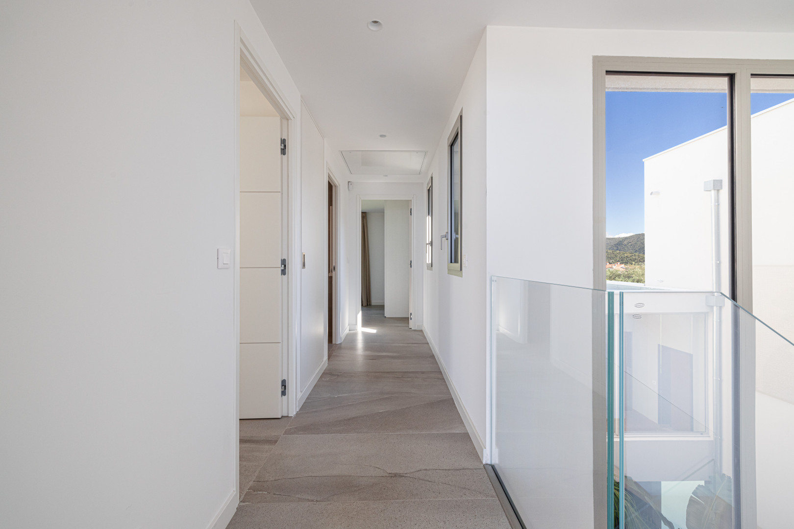 
                                                Vente
                                                 NICE - Gairaut  - Magnifique Duplex de 171 m² au sein d’un domaine fermé haut de gamme