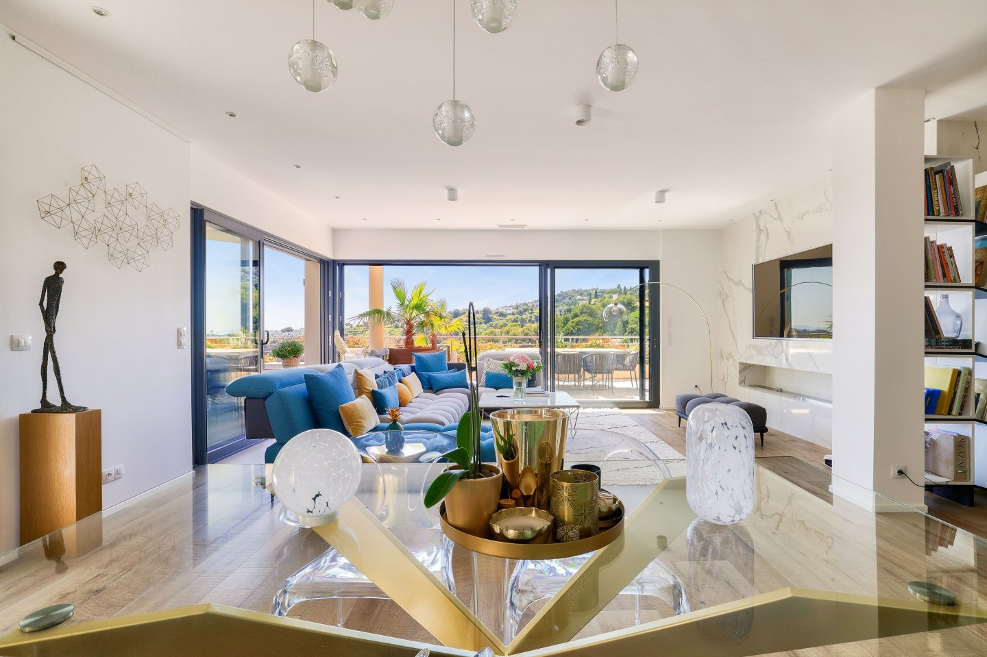 
                                                Vente
                                                 Nice Gairaut / Rimiez – Appartement 5 pièces d’exception avec terrasse panoramique, dans un domaine sécurisé