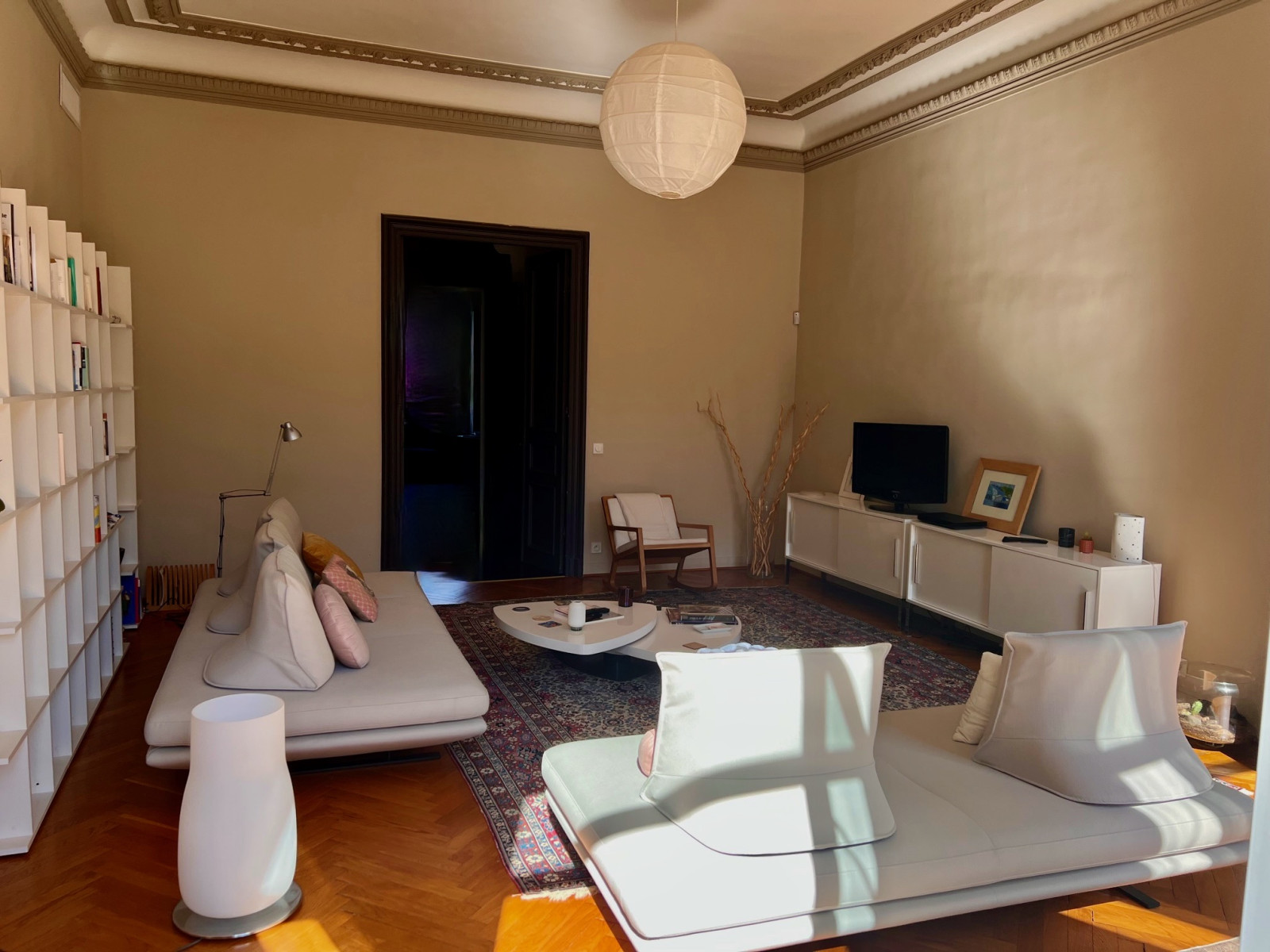 
                                                Vente
                                                 Nice Gioffredo - Magnifique appartement bourgeois de 6 pièces au coeur des commerces de la Place Massena et proche de la mer