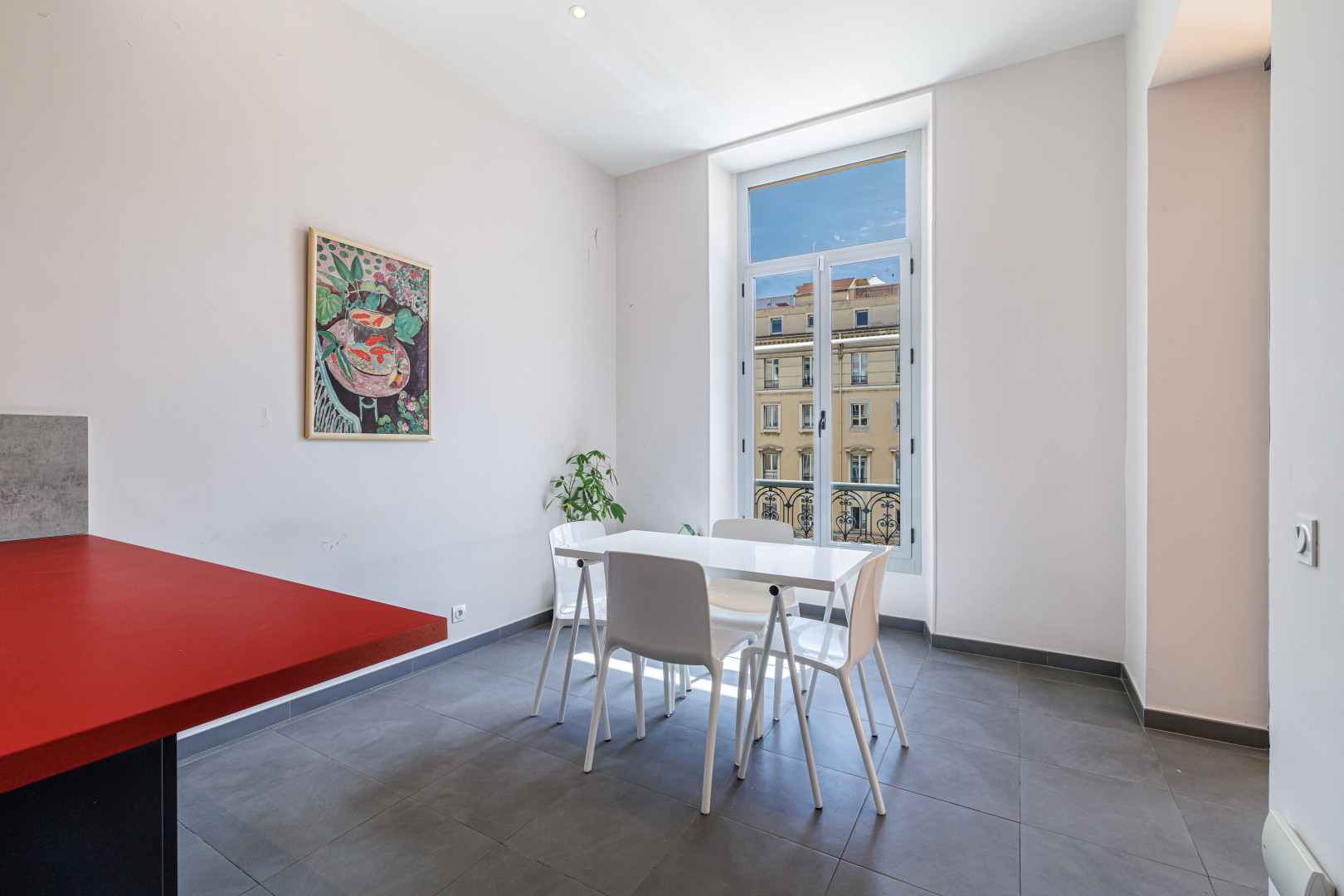 
                                                Vente
                                                 Nice Gioffredo - Magnifique appartement bourgeois de 6 pièces au coeur des commerces de la Place Massena et proche de la mer
