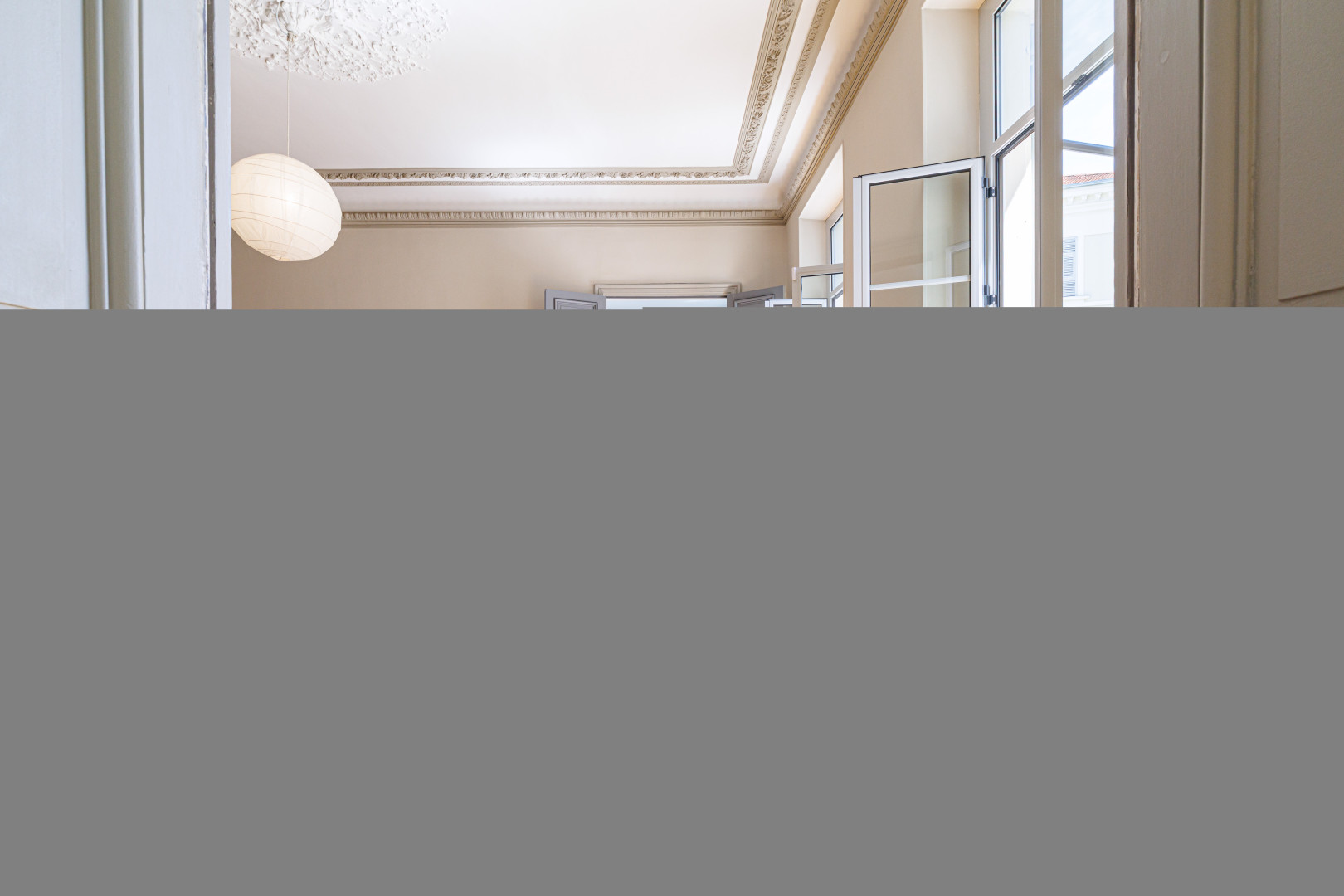 
                                                Vente
                                                 Nice Gioffredo - Magnifique appartement bourgeois de 6 pièces au coeur des commerces de la Place Massena et proche de la mer