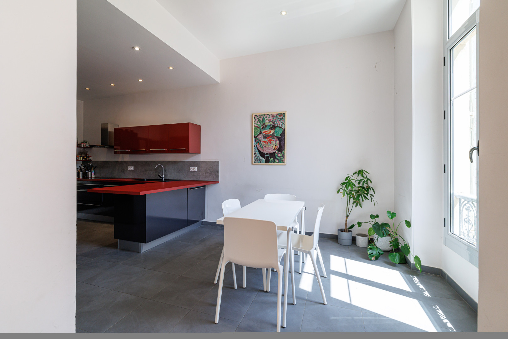 
                                                Vente
                                                 Nice Gioffredo - Magnifique appartement bourgeois de 6 pièces au coeur des commerces de la Place Massena et proche de la mer