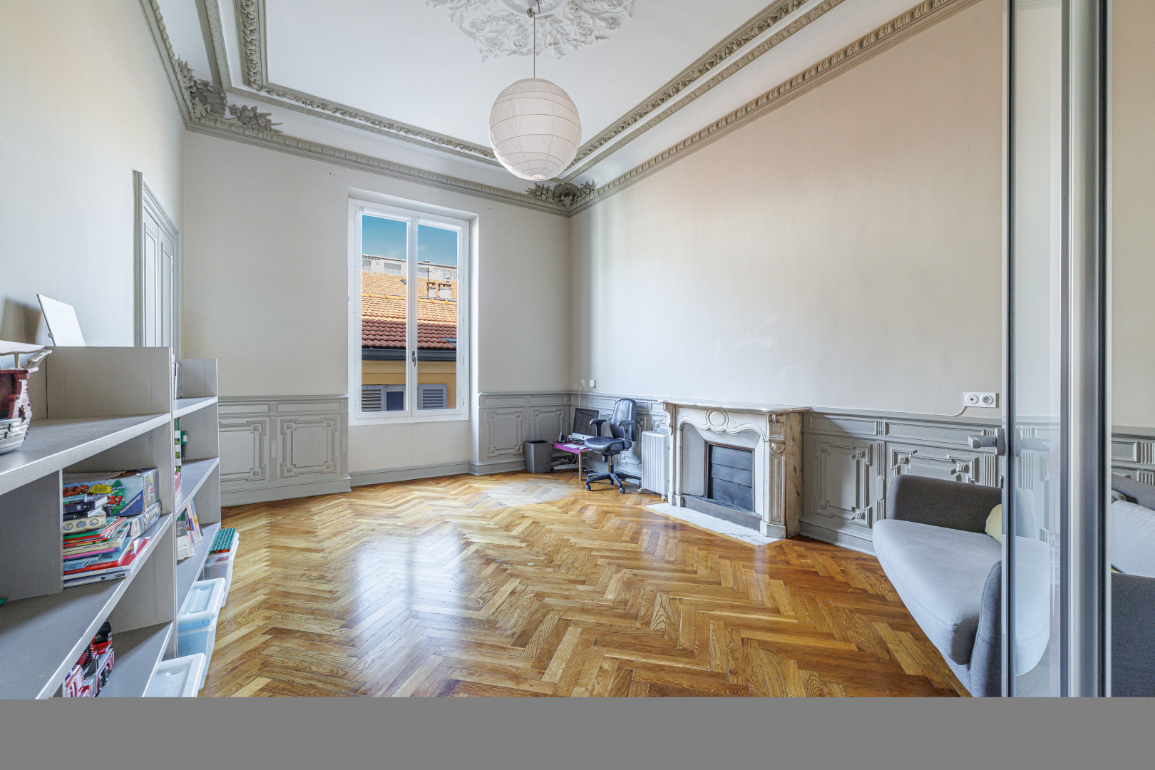 
                                                Vente
                                                 Nice Gioffredo - Magnifique appartement bourgeois de 6 pièces au coeur des commerces de la Place Massena et proche de la mer