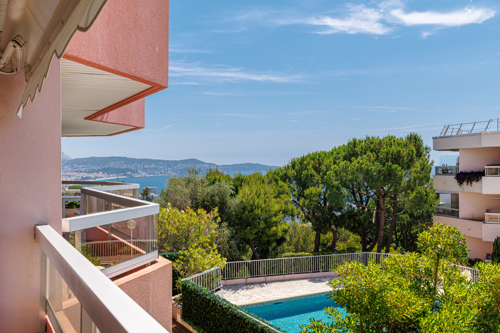
                                                Vente
                                                 Nice Lanterne - 3 Pièces - Vue mer - 3 terrasses