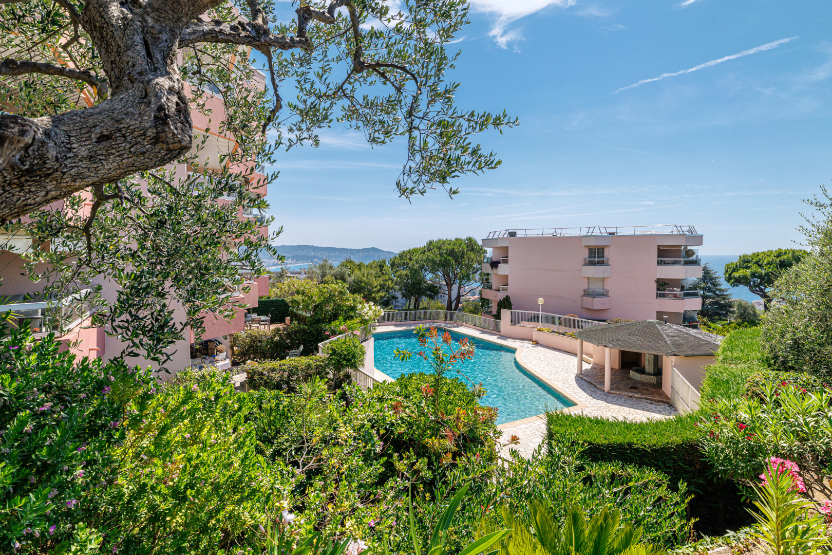 
                                                Vente
                                                 Nice Lanterne - 3 Pièces - Vue mer - 3 terrasses