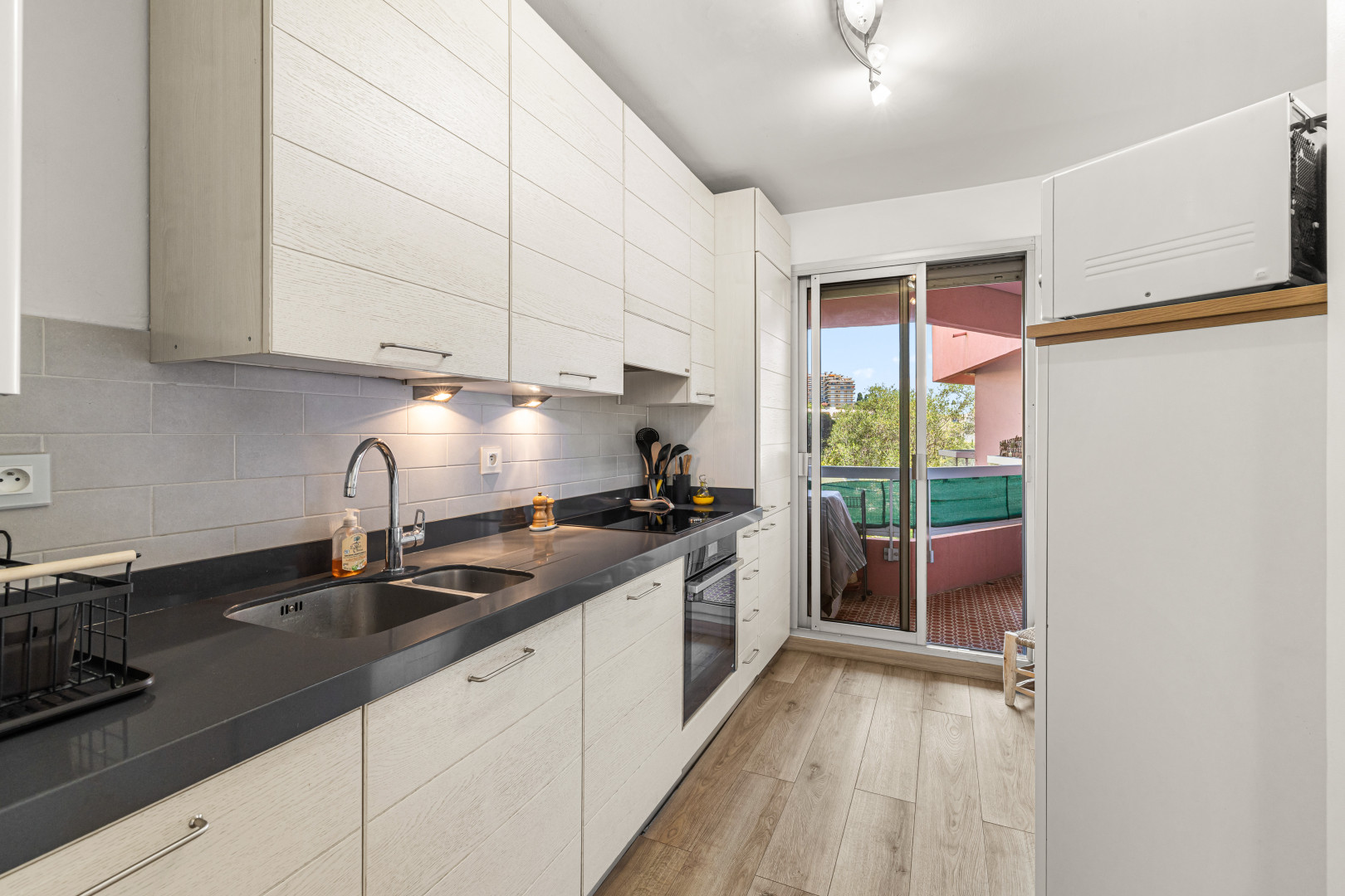
                                                Vente
                                                 Nice Lanterne - 3 Pièces - Vue mer - 3 terrasses