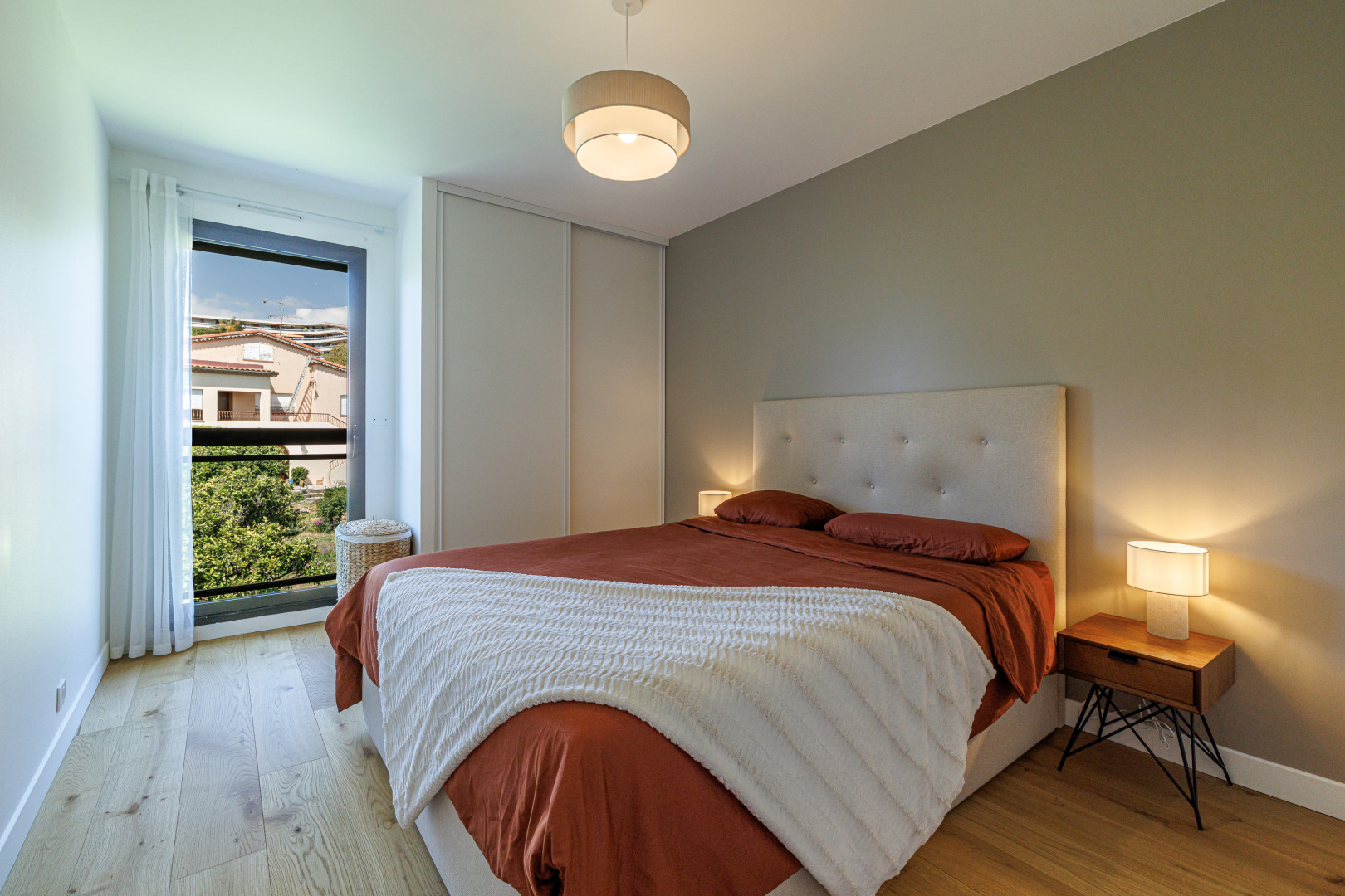 
                                                Vente
                                                 Nice - Lanterne -Magnifique 3 pièces en dernier étage avec terrasse