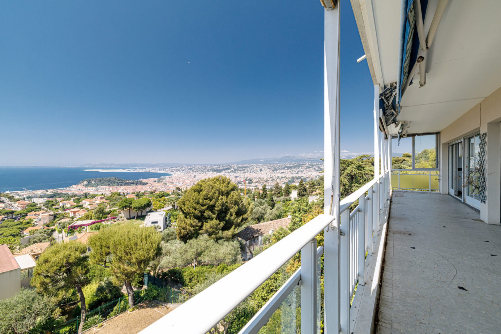 
                                                Vente
                                                 NICE – Le Vinaigrier - 142 m² en dernier étage avec terrasses et vue panoramique d’exception