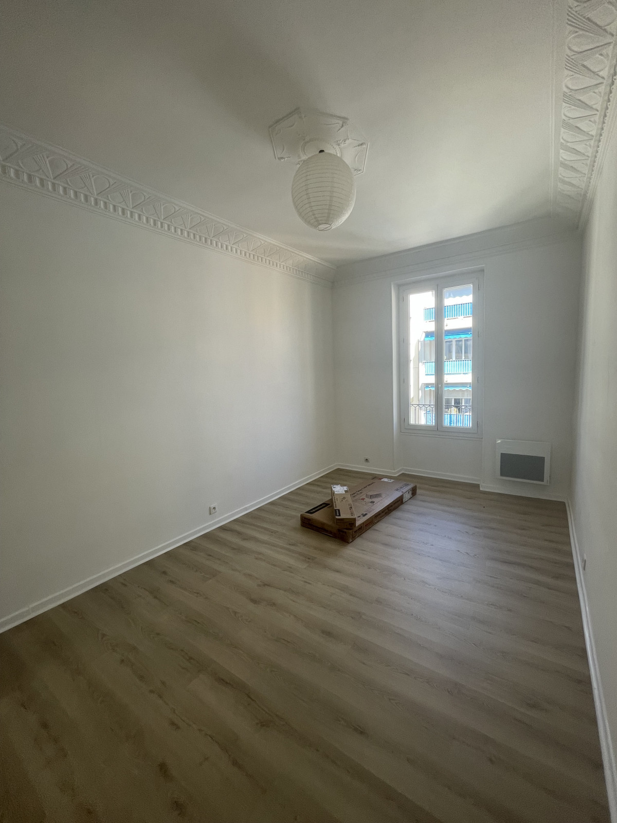 
                                                Location
                                                 NICE / LIBERATION - Appartement 3 pièces MEUBLE en avant dernier étage