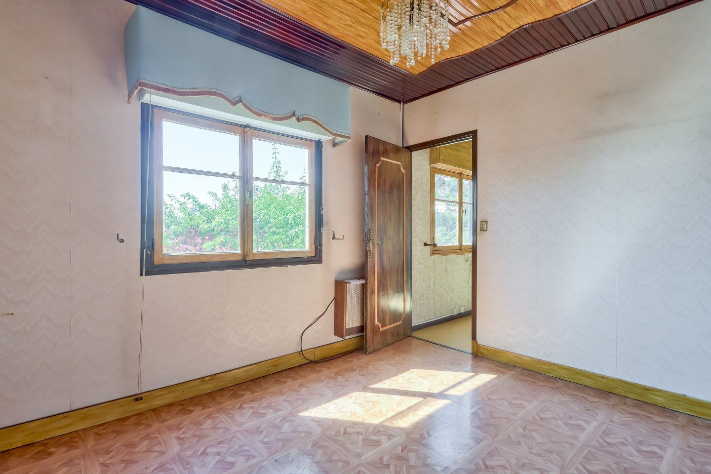 
                                                Vente
                                                 Nice - Mantega Righi - Belle maison à rénover de 140 m² avec vue mer