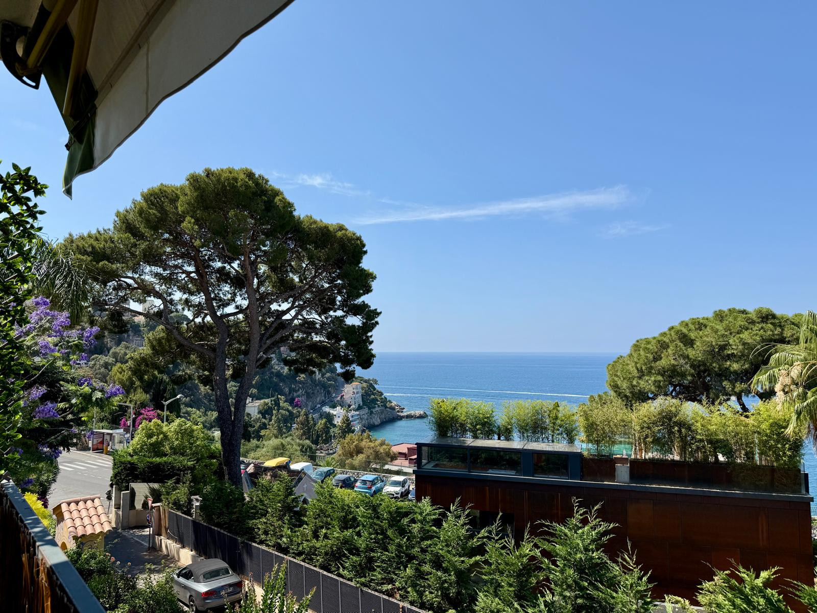 
                                                Vente
                                                 Nice Mont Boron - 3 pièces refait à neuf Vue Mer