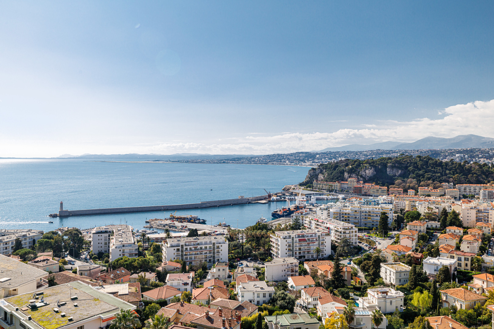 
                                                Vente
                                                 Nice - Mont Boron - Magnifique 3 pièces de 75 m²