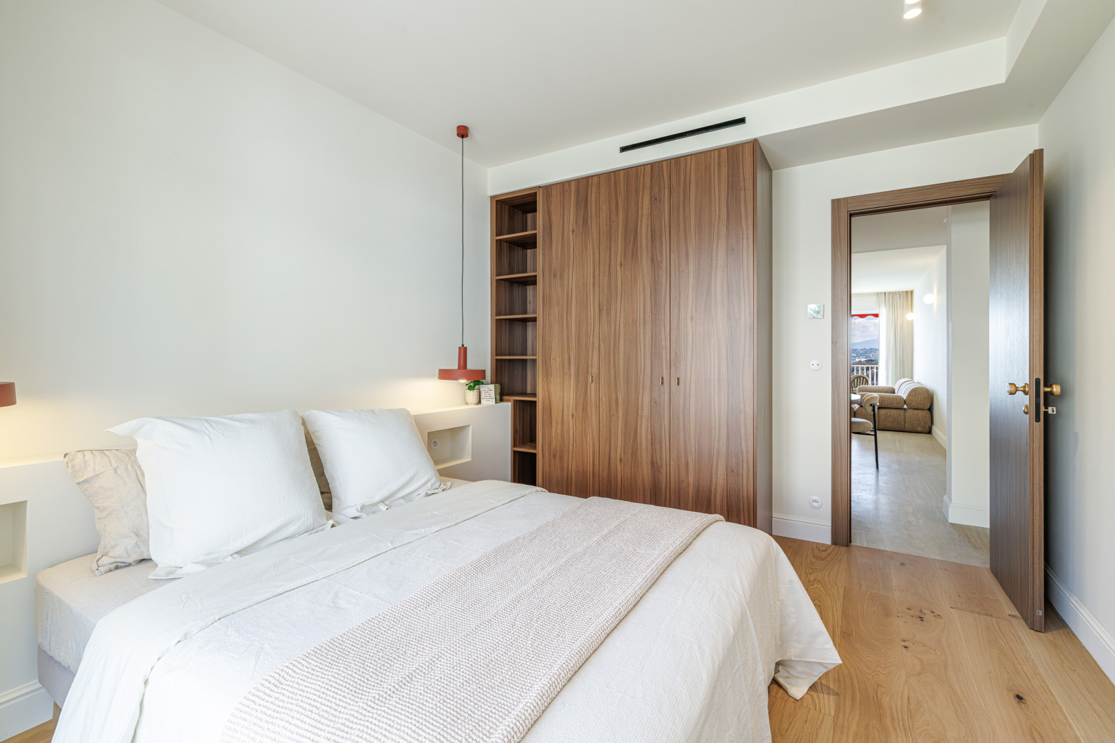 
                                                Vente
                                                 Nice - Mont Boron - Magnifique 3 pièces de 75 m²