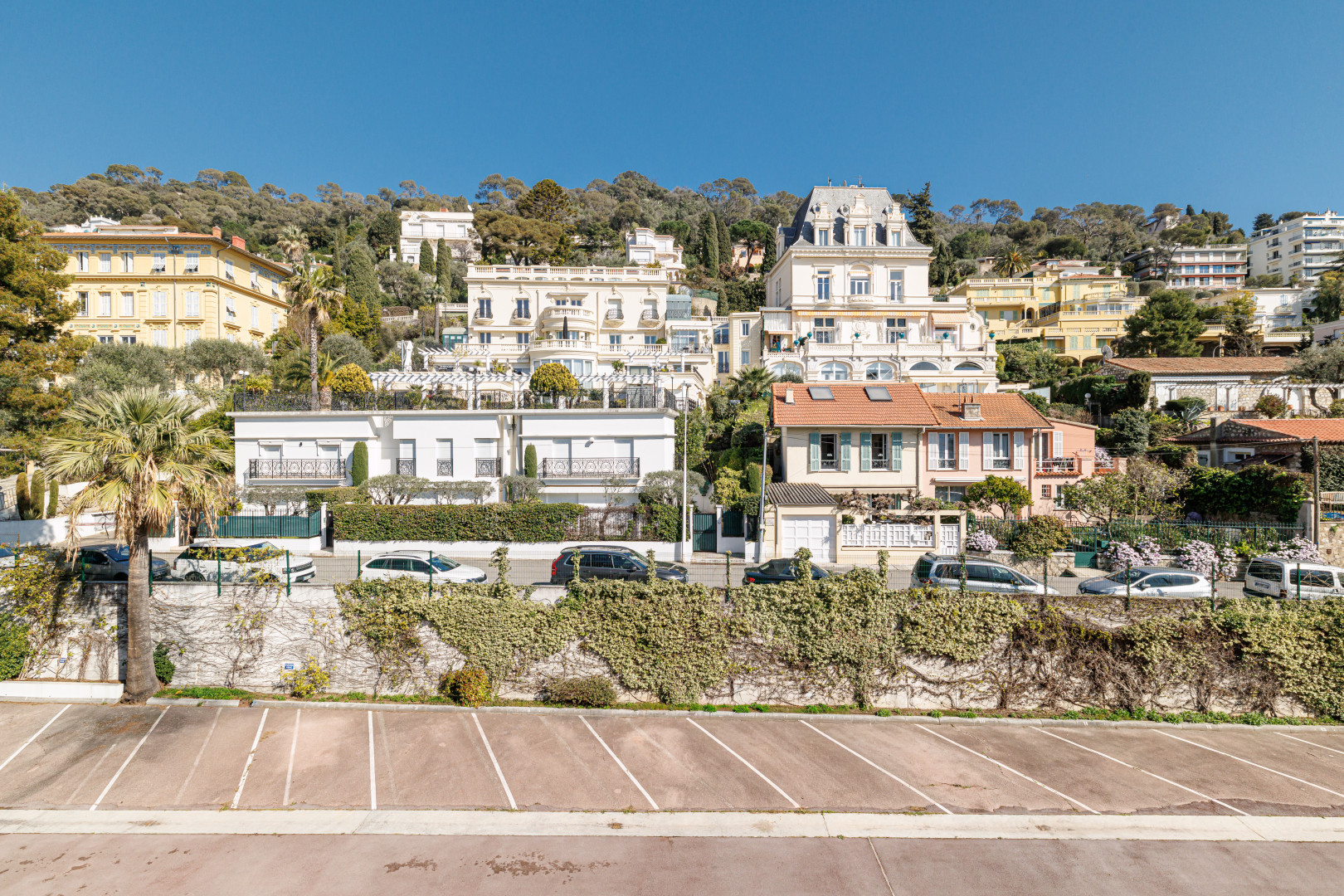 
                                                Vente
                                                 Nice - Mont Boron - Magnifique 3 pièces de 75 m²