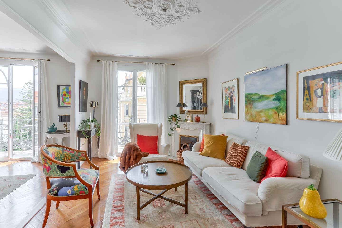 
                                                Vente
                                                 Nice Musiciens  : Appartement de charme en dernier étage dans Palais bourgeois