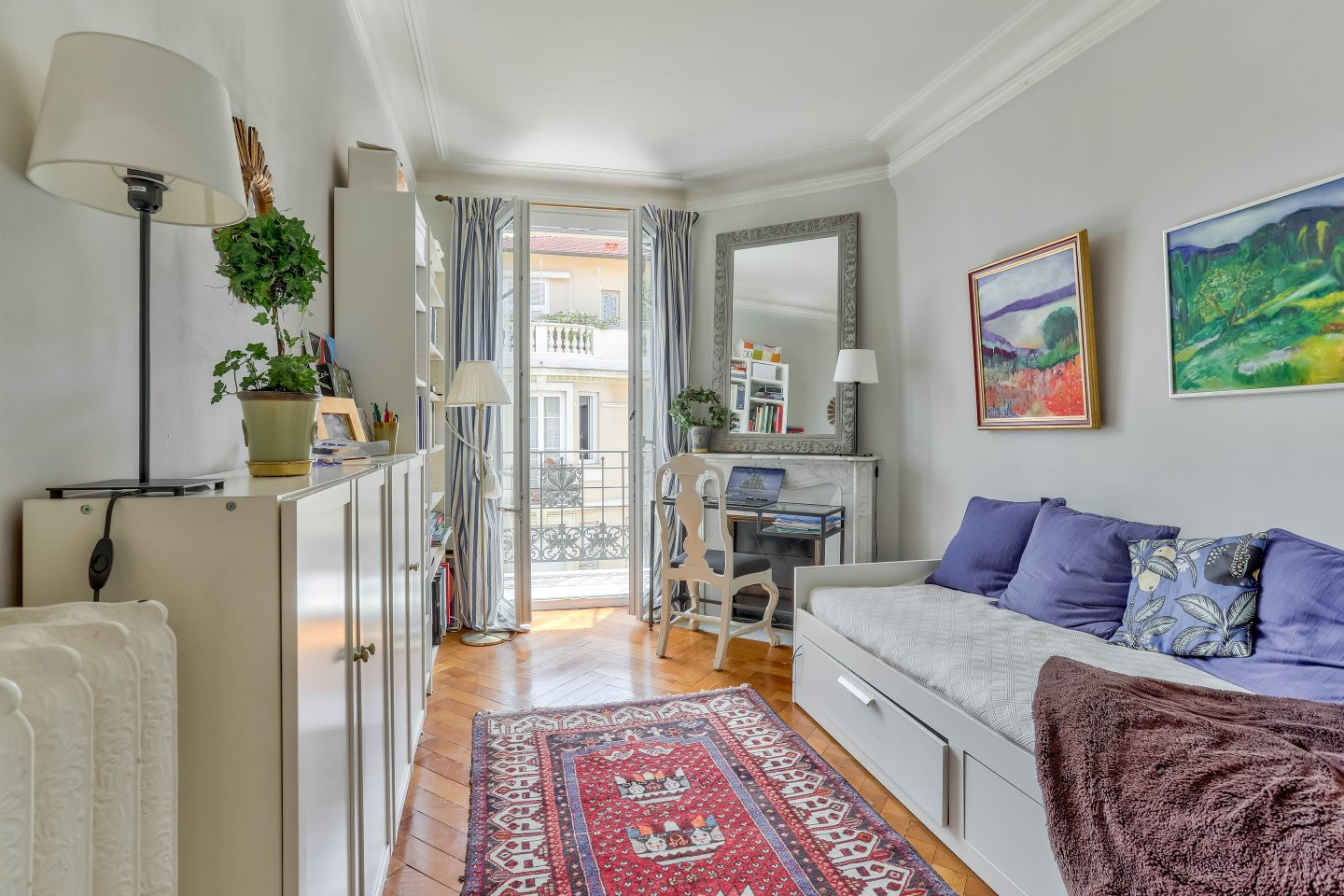 
                                                Vente
                                                 Nice Musiciens  : Appartement de charme en dernier étage dans Palais bourgeois