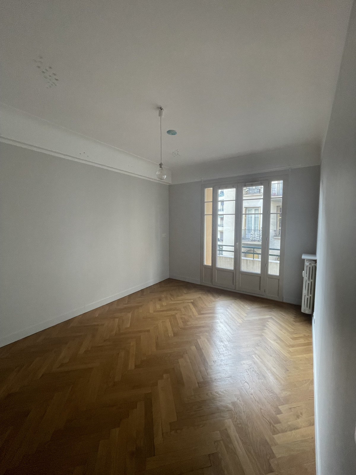 
                                                Location
                                                 NICE / MUSICIENS - Appartement de type 3 pièces MEUBLE avec cave en sous-sol