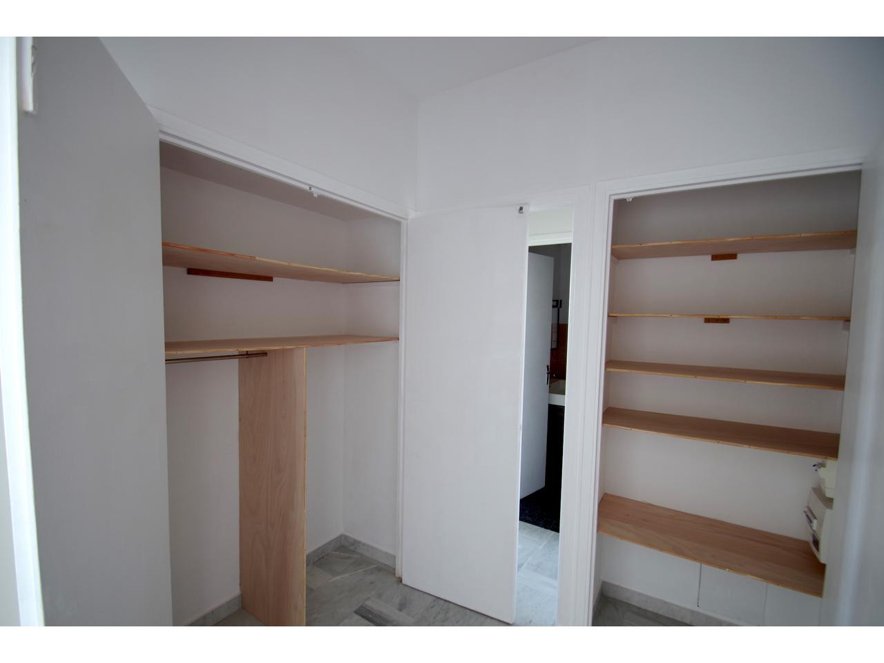 
                                                Location
                                                 Nice ouest - Grand studio dans résidence de standing avec vue mer